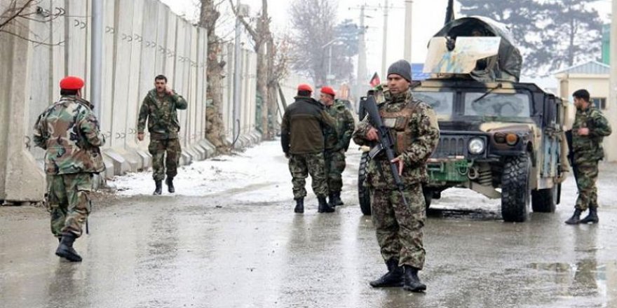 Hêrîşê Talîbanî de 13 eskerê Afganî ameyî kiştene  