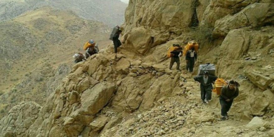 Pasdarên Îranê êrîşî kolberên Kurd kirin: Du birîndar hene