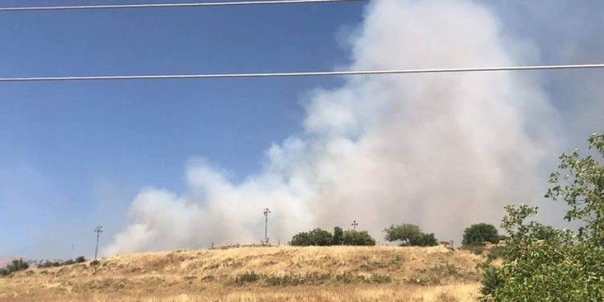 Firokeyên Tirkiyê li Qendîlê otomobîlek bombebaran kirin