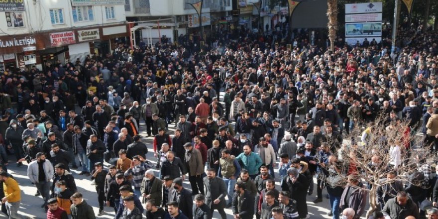 Li Qoserê bi hezaran kes li dijî zeman daket qadan