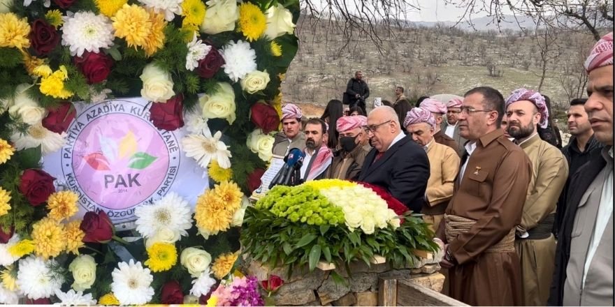 Heyeta PAKê seredana mezelê Mele Mistefa Barzanî kir