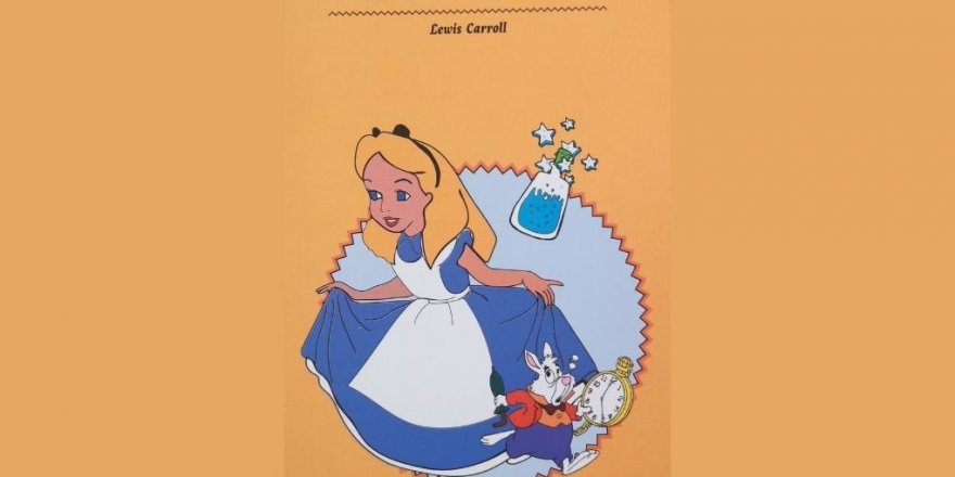 Pirtûka 'Serpêhatiyên Alîcê' ya Lewis Carroll êdî bi Kurdî ye