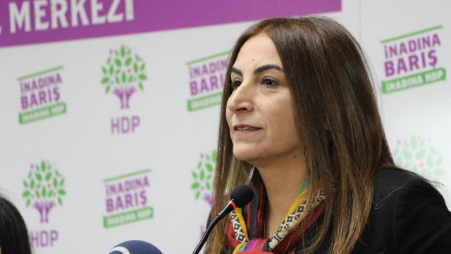 Saziya Pizîşkiya Dadî ya Tirkiyê: Aysel Tugluk nikare di girtîgehê de bimîne