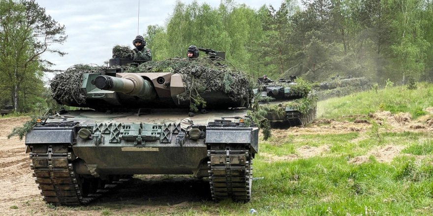 18 Tankên Leopard 2 yên Almanya Giheştin Ukrayna