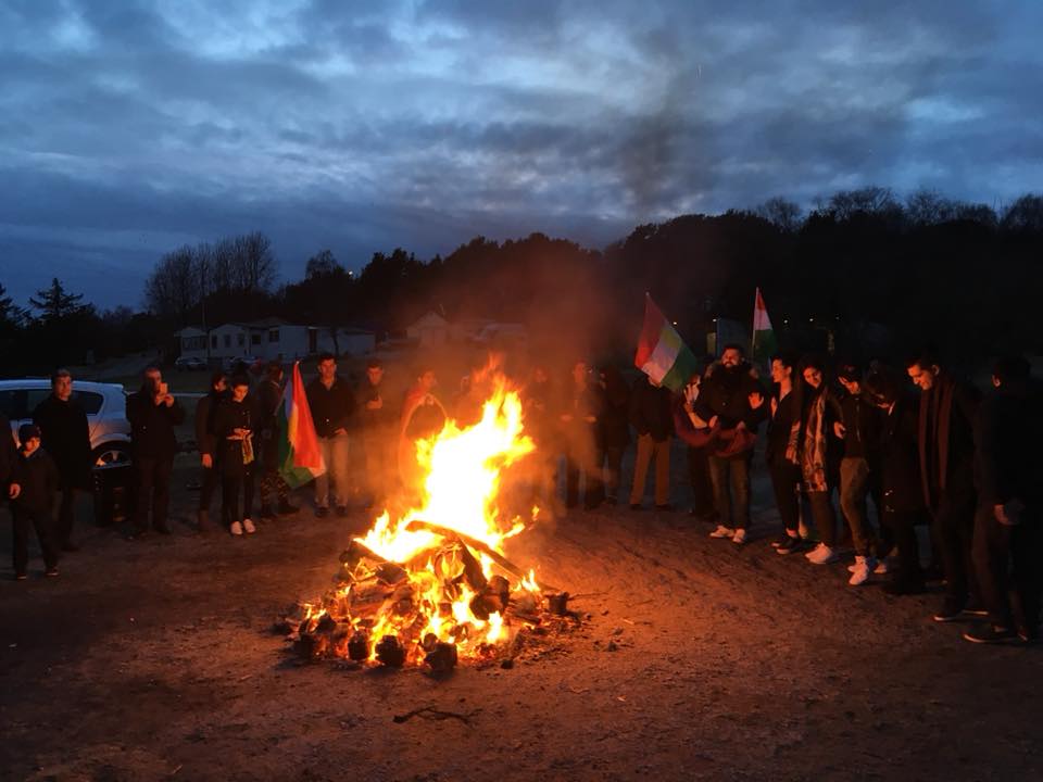 Kurdên li Norweçê agirê Newrozê pêxistin