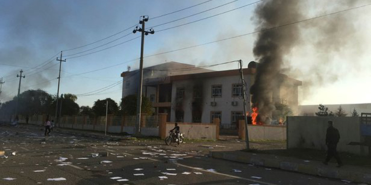 Li Silêmaniyê otomobîlek hate bombebarankirin: Kuştî hene