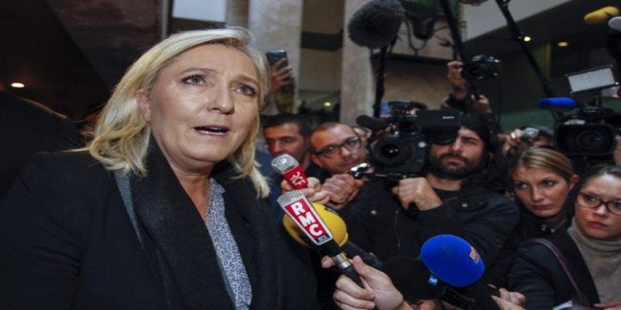 Li Fransayê ji bo partiya Le Pen nebe desthilat 200 namzed ji namzediyê vekişiyan