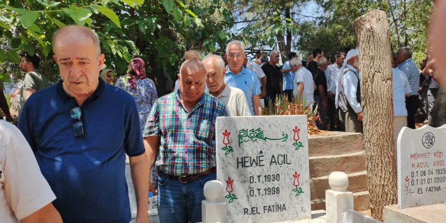 PWKyî li Dêrikê beşdarî veşartina cenazeyê  Brûsk Yapiştiran bûn